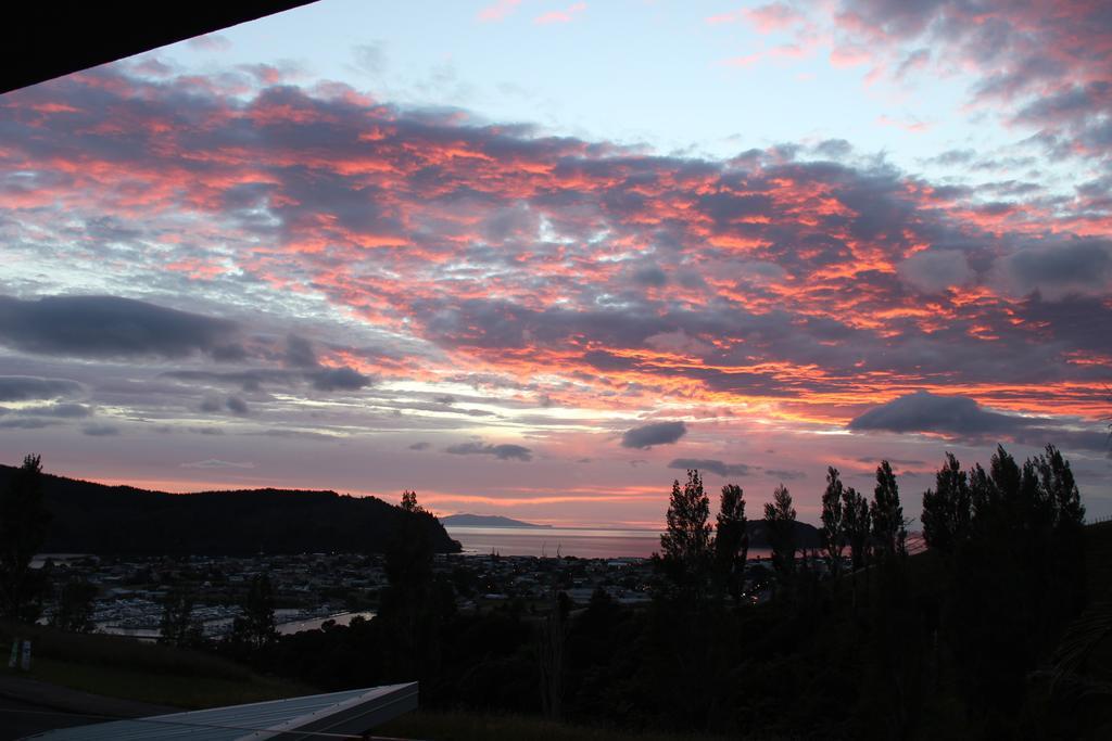 Stunning Views Bed, Breakfast & Health Retreat Acomodação com café da manhã Whangamata Exterior foto